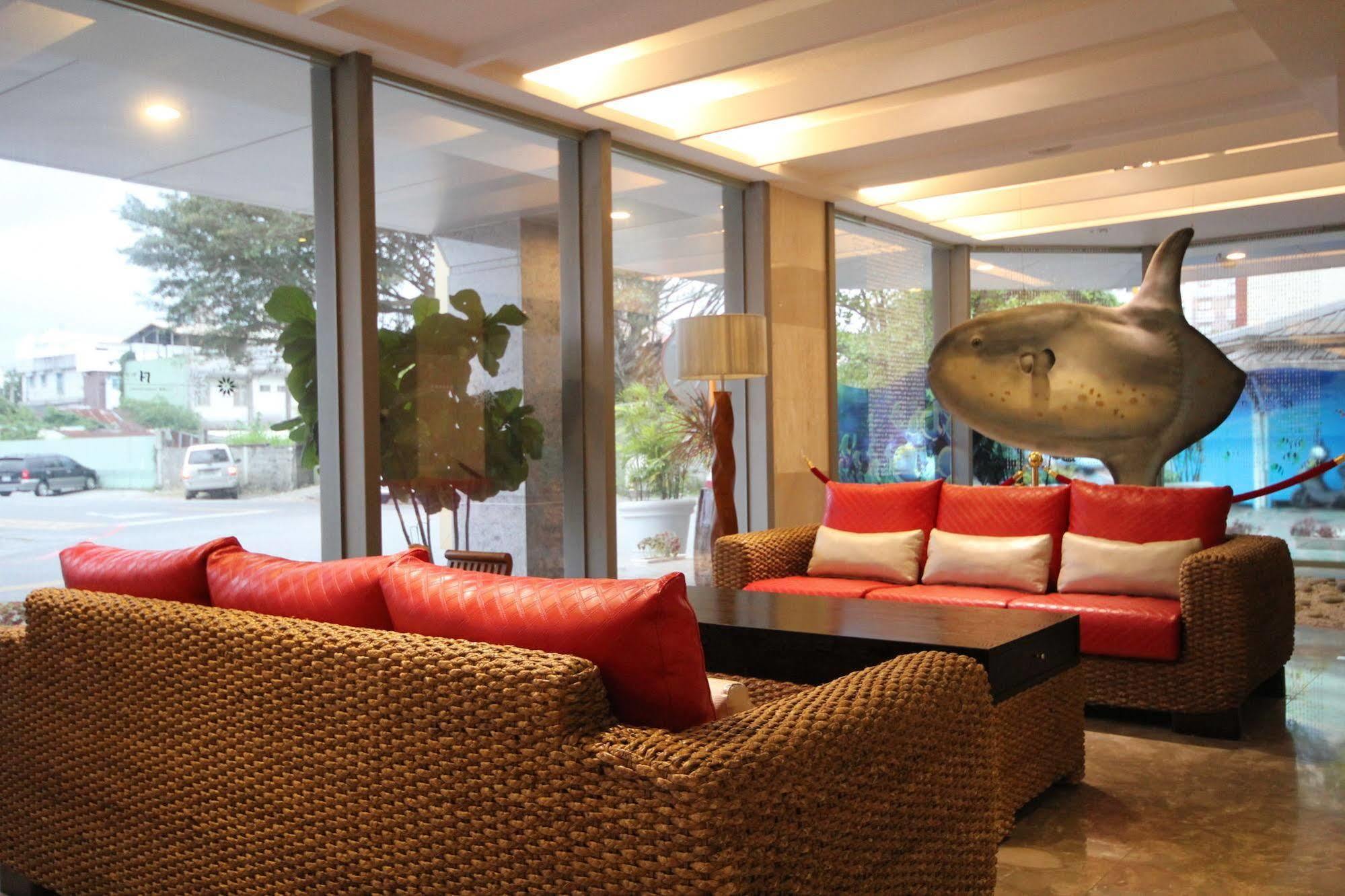 Fish Hotel Hualien Екстер'єр фото