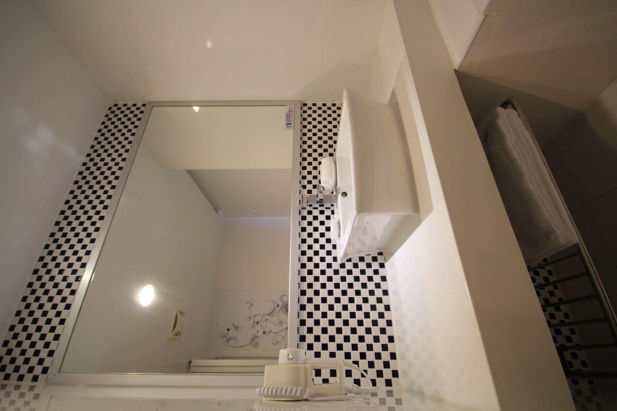 Fish Hotel Hualien Екстер'єр фото