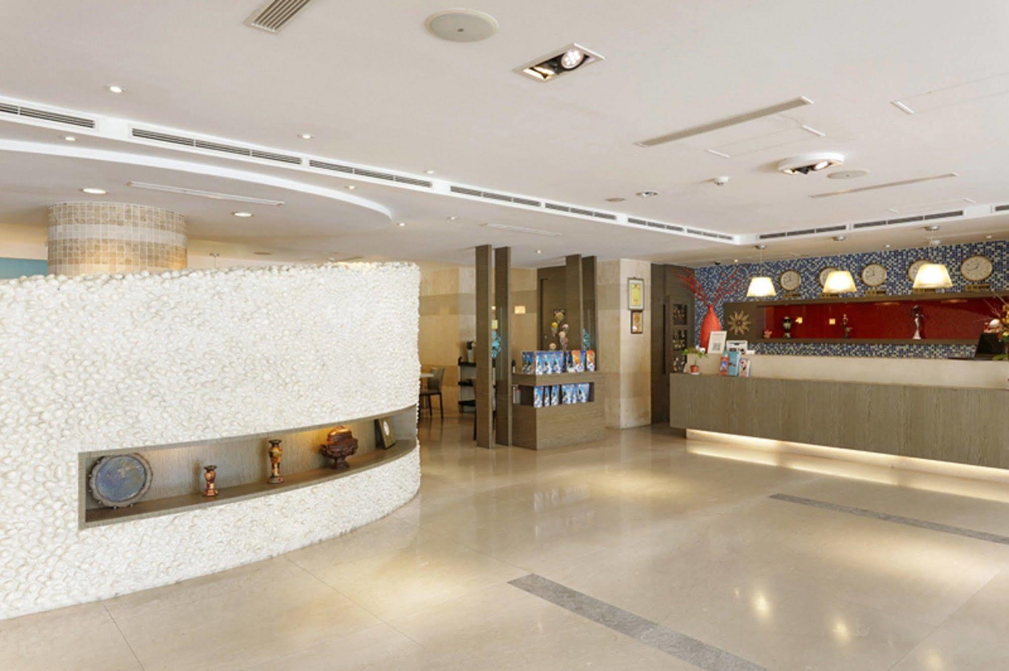 Fish Hotel Hualien Екстер'єр фото